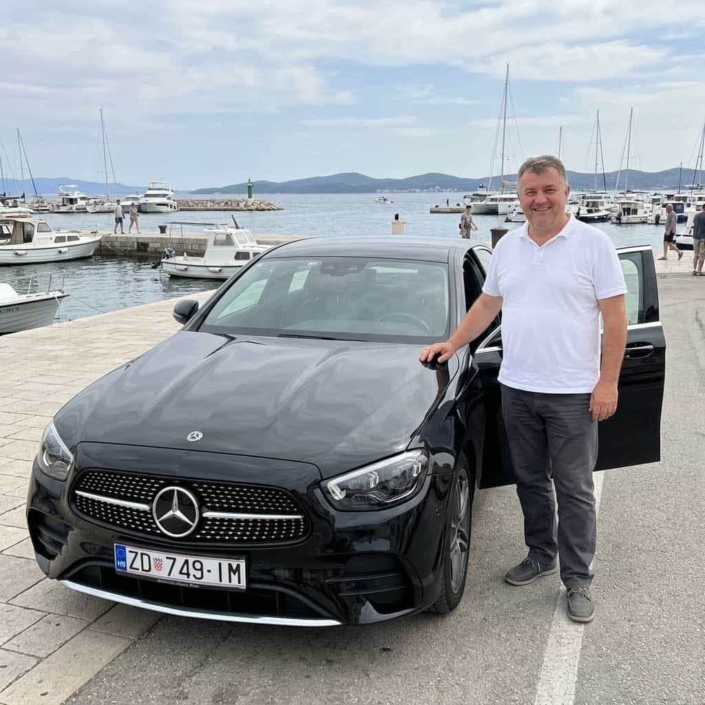 Black-car-service-in-Zadar Zadar limo new hero image 2024